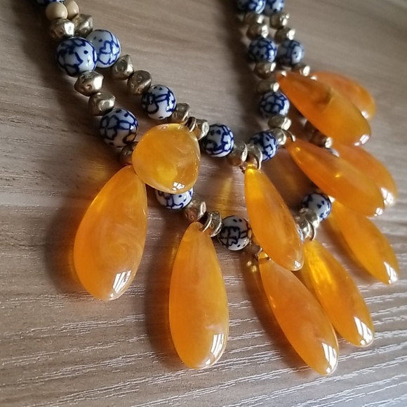 NWOT Anthropologie Sun Drop Stone 2 Row Necklace. Super cute for summer! - Picture 2 of 3